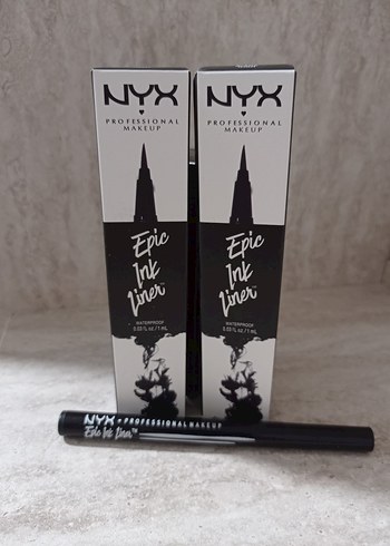 NYX Siyah Suya Dayanıklı Eyeliner