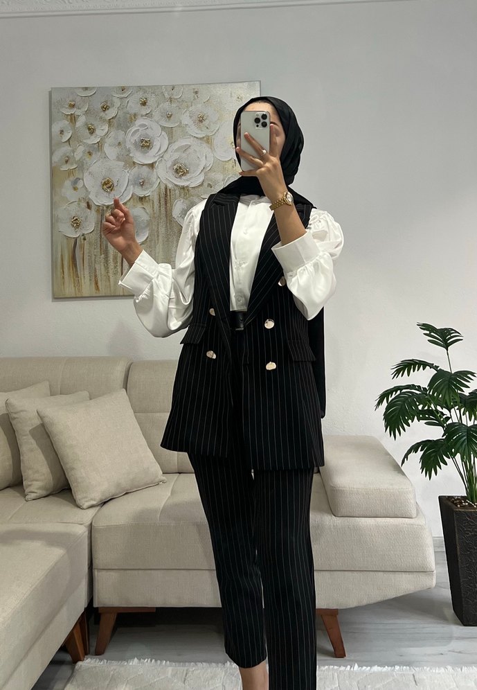 Kemer Detaylı Siyah çizgili Mini Blazer Pantolon Takım - Görsel 3