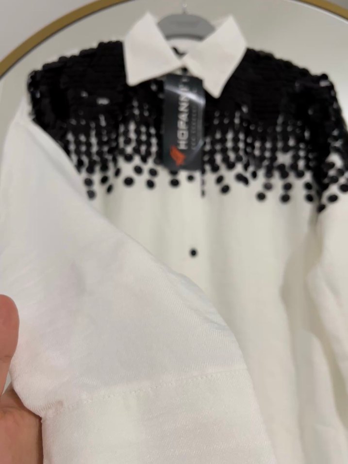 Düğmeli Siyah İşlemeli Beyaz Uzun Kollu Gömlek - Görsel 2