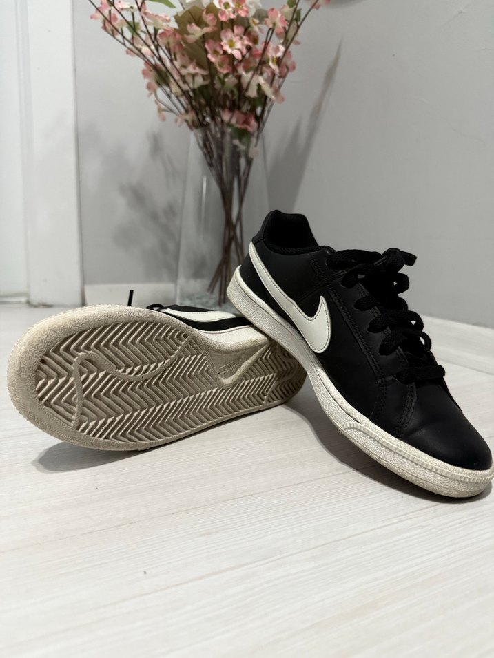 Nike spor ayakkabısı - Görsel 3