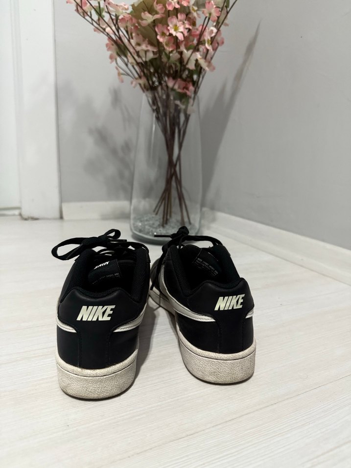 Nike spor ayakkabısı - Görsel 2