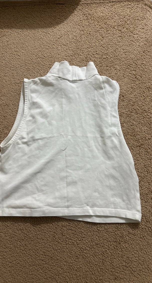 Beyaz Kolsuz Yüksek Yakalı Atlet - Görsel 2