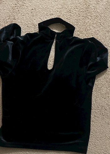 Siyah Süet V Yakalı Kemerli Bluz - Görsel 2