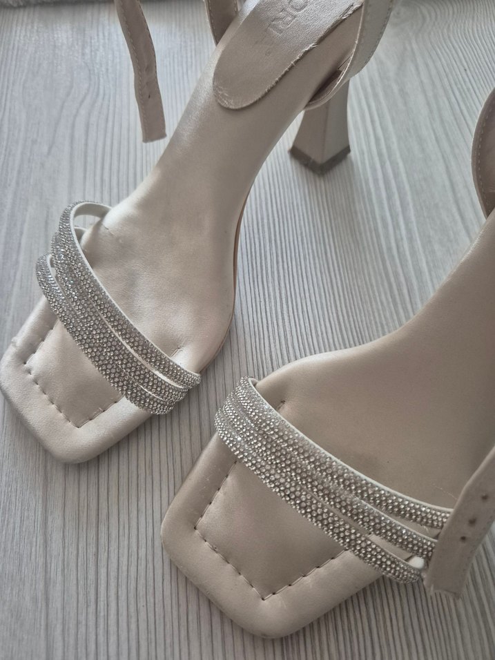 Bej Tokalı Kadın Topuklu Abiye Ayakkabı - Görsel 2