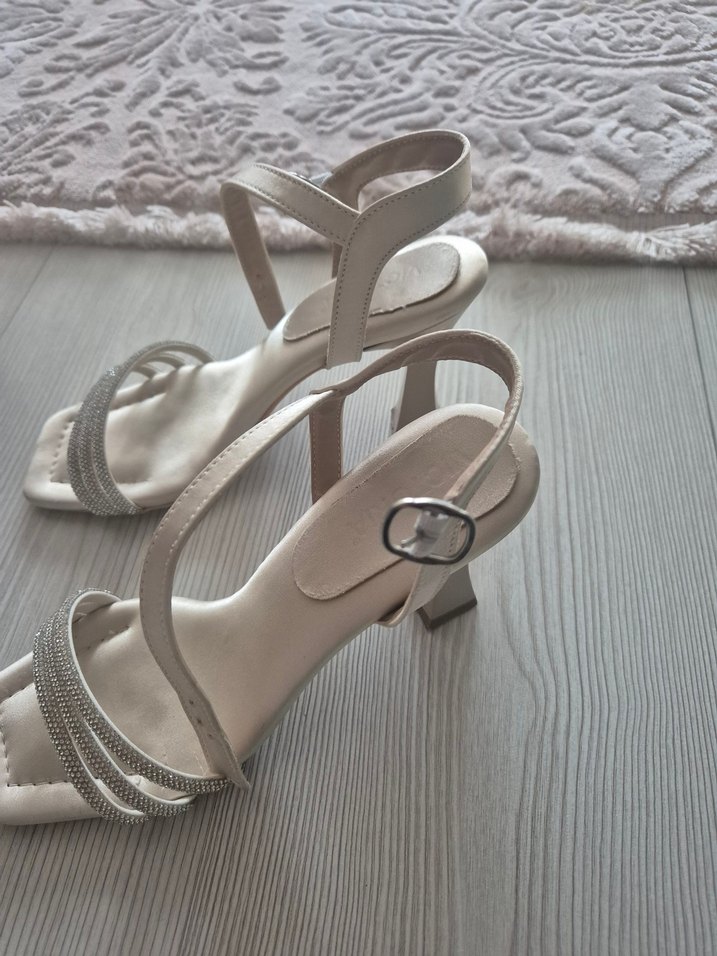 Bej Tokalı Kadın Topuklu Abiye Ayakkabı - Görsel 5