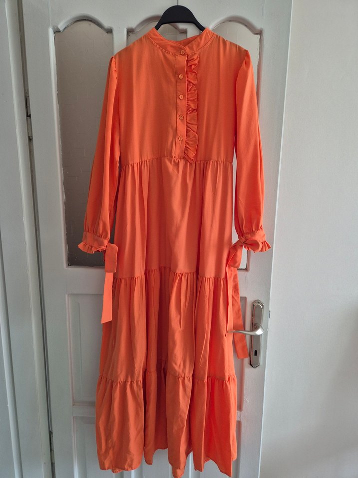 Uzun Turuncu Fırfırlı Bohem Elbise - Görsel 4