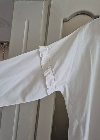 Kadın Beyaz Keten Fırfırlı Gömlek - Görsel 3