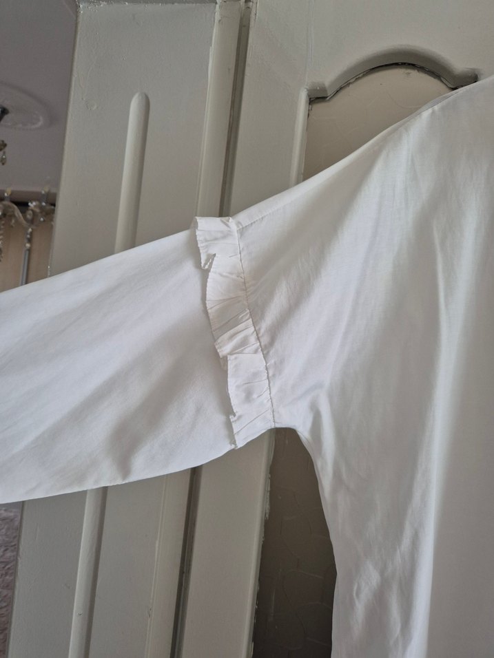 Kadın Beyaz Keten Fırfırlı Gömlek - Görsel 3