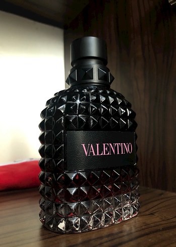 Valentino Born In Roma Intense 100ml - Görsel 3