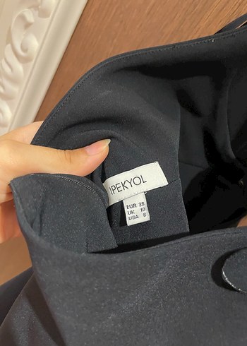 38 Beden siyah Renk İpekyol Siyah Halter Yaka midi Elbise