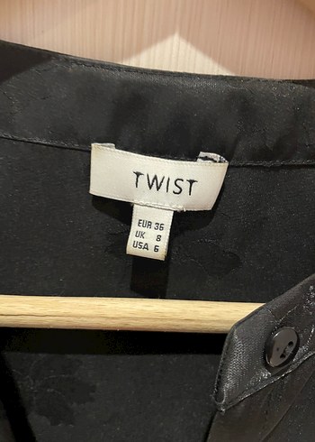 36 Beden Twist Siyah Midi Saten Elbise, V Yaka, Fırfırlı