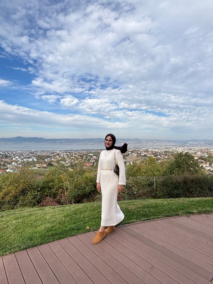 Uzun Kollu Beyaz Uzun Elbise - Görsel 3