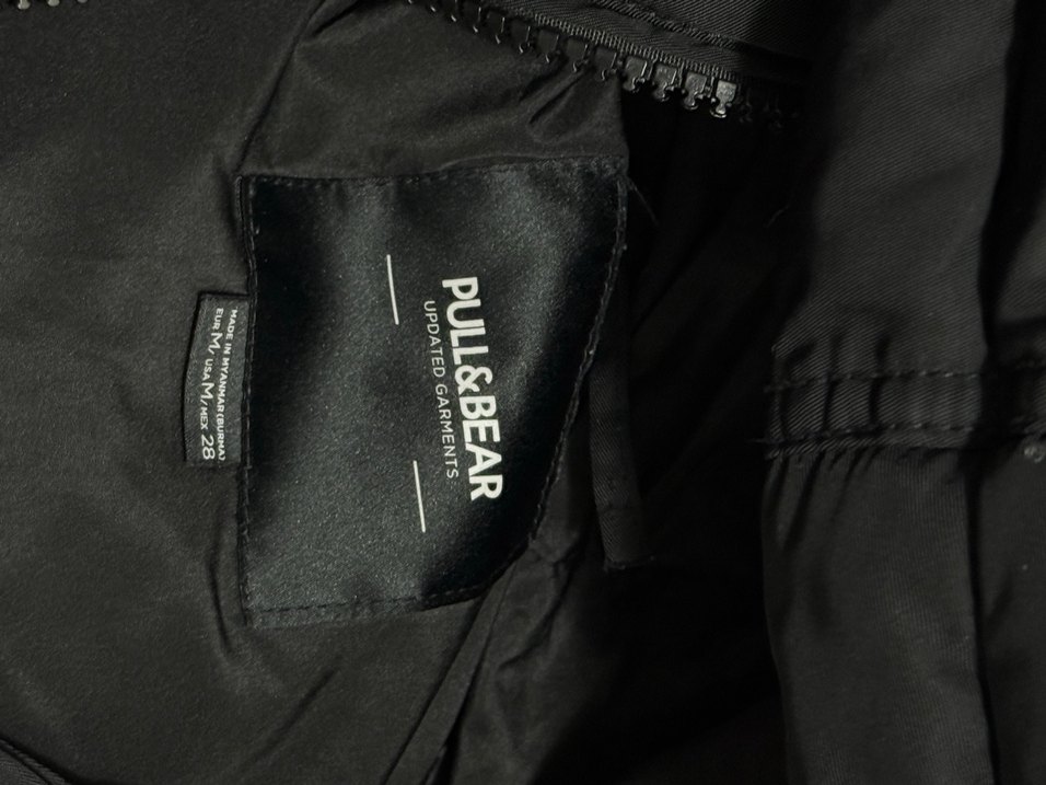 Kadın Siyah Kapüşonlu Kışlık Mont - Görsel 2