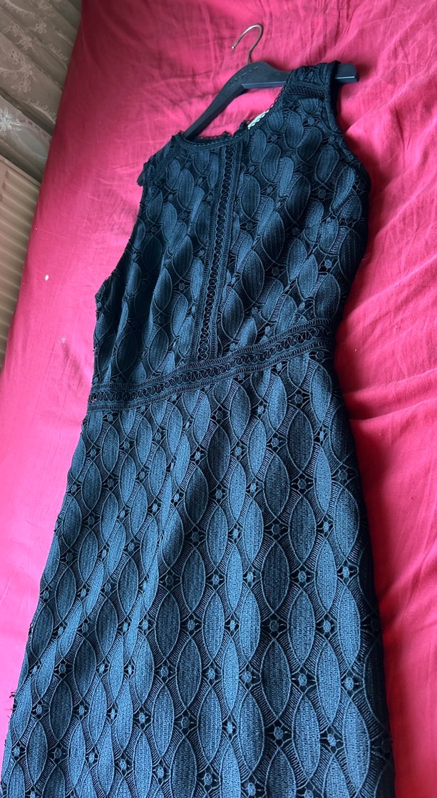 Dantel Detaylı Siyah elbise - Görsel 3