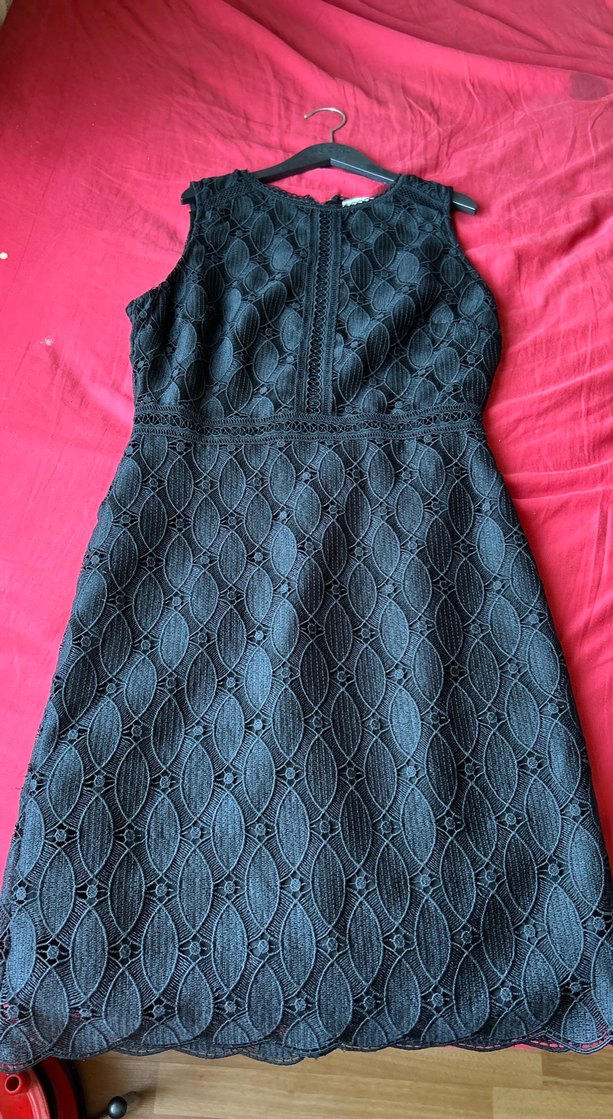 Dantel Detaylı Siyah elbise - Görsel 4