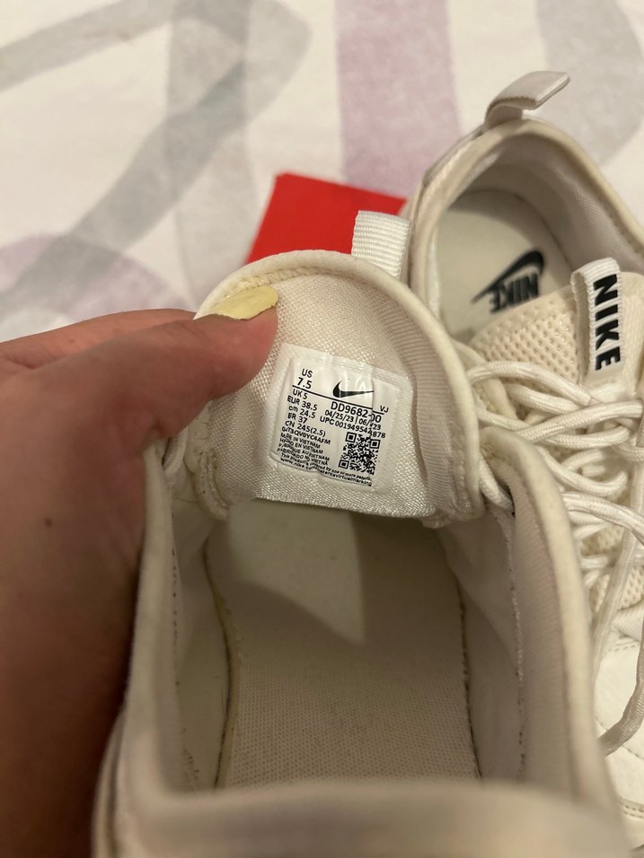 Beyaz Nike Kadın Sneakers - Görsel 4