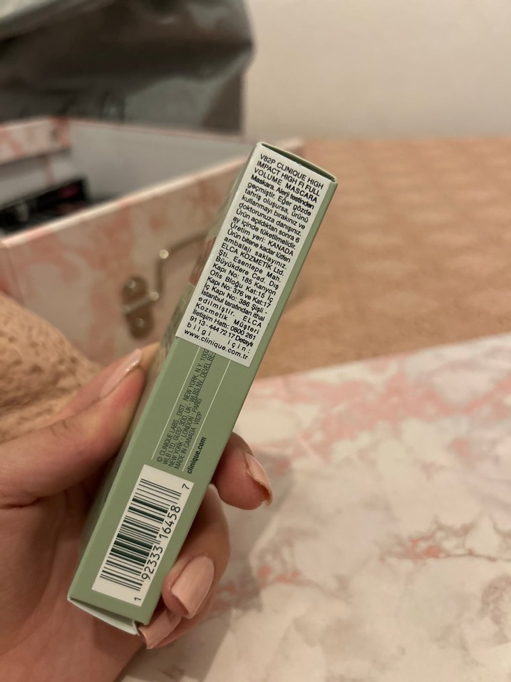 Clinique Yüksek Hacimli Maskara - Görsel 3