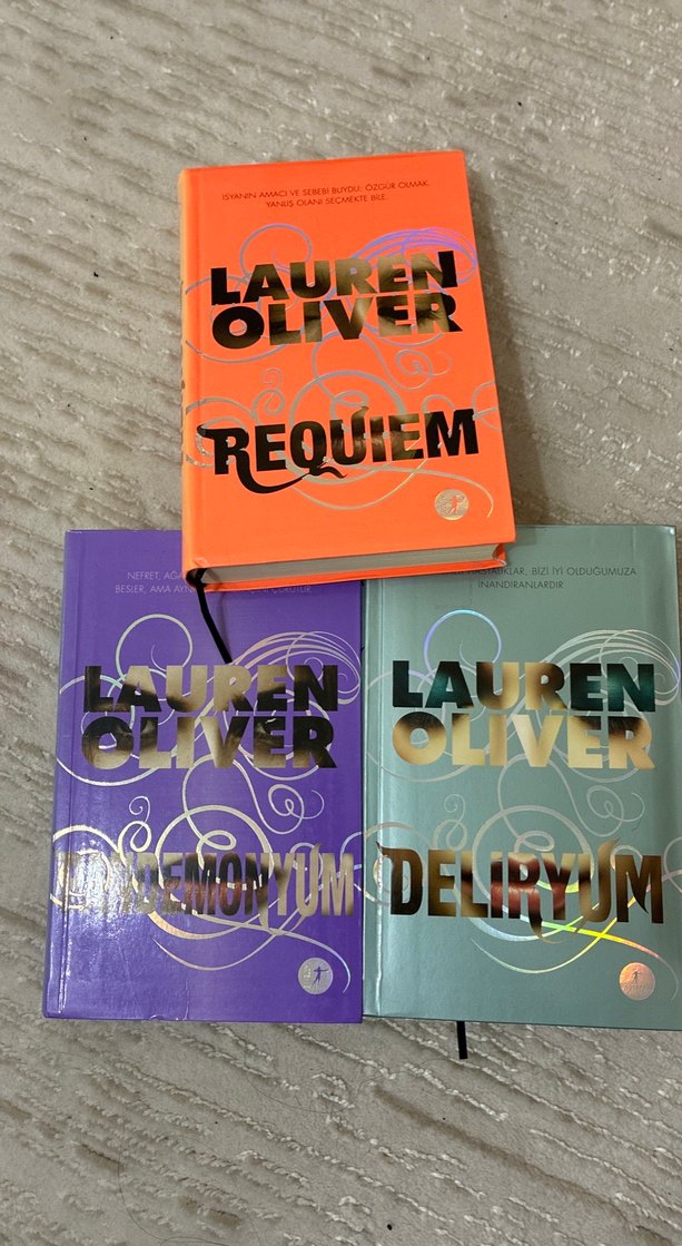 Lauren Oliver: Deliryum,Pandemonyum, Requiem - Görsel 2