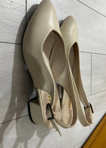 Bej Tokalı Kadın Topuklu Ayakkabı - Görsel 2