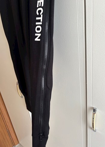 Siyah Yüksek Yakalı Fermuarlı takım - Görsel 5