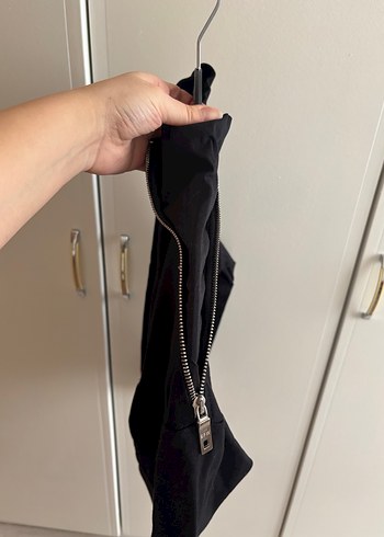 Siyah Yüksek Yakalı Fermuarlı takım - Görsel 3