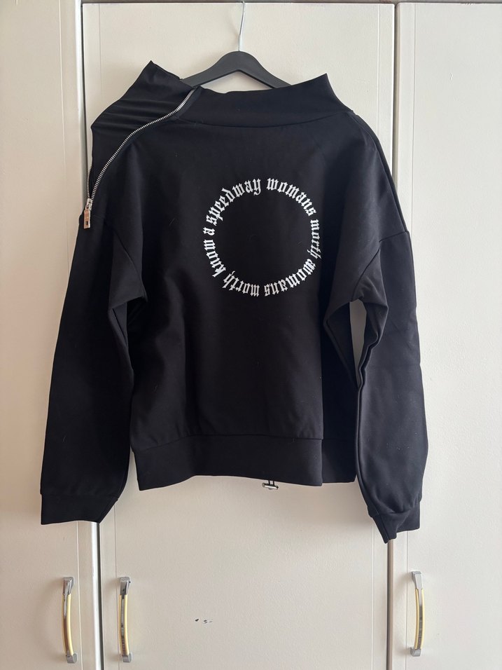 Siyah Yüksek Yakalı Fermuarlı takım - Görsel 2