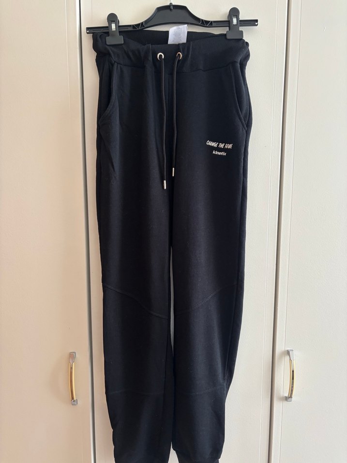 Siyah Kapüşonlu Kadın Sweatshirt - Görsel 2