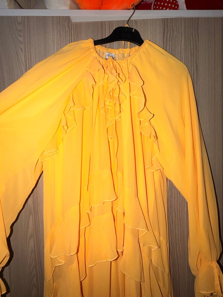 Sarı Uzun Kollu Fırfırlı Kadın Elbise bıkez giyildi standart bed - Görsel 4