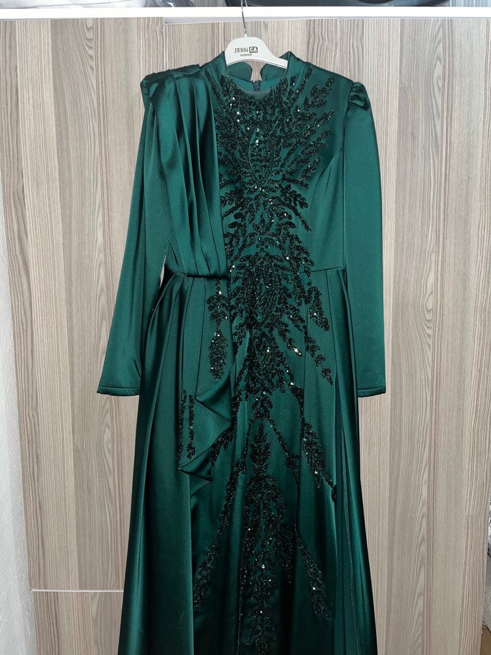 Yeşil Uzun Kollu Nakışlı Abiye Elbise - Görsel 3