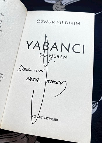 Yabancı Şahmeran - Öznur Yıldırım