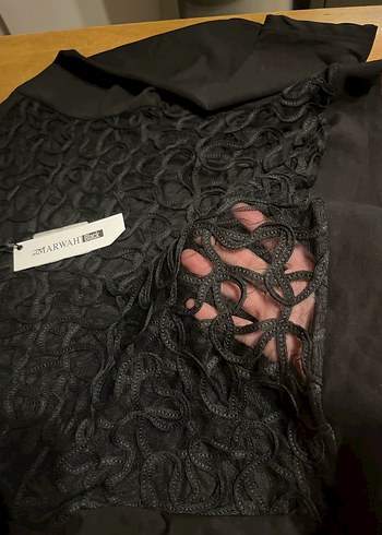 42 Beden Almarwah black bluz