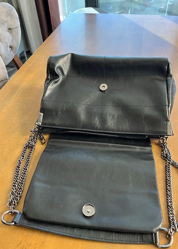 Zincir Detaylı Siyah Deri Kadın Çanta - Görsel 4
