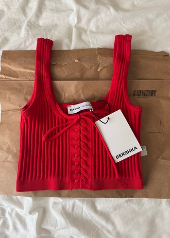 BERSHKA crop top