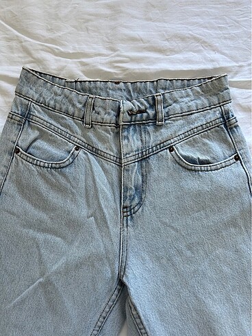 Mom Jean