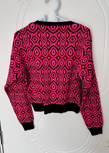 Taş düğmeli Renkli Desenli V Yaka Kadın Hırka - Görsel 5