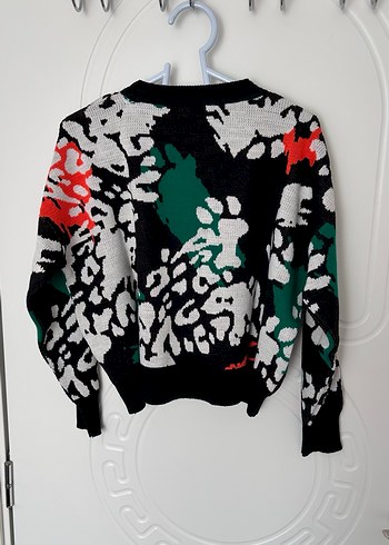 Leopar desenli turuncu yeşil siyah Kadın Kazak - Görsel 6