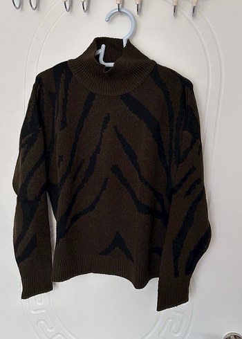 Haki Zebra Desenli Balıkçı Yaka Kazak - Görsel 5