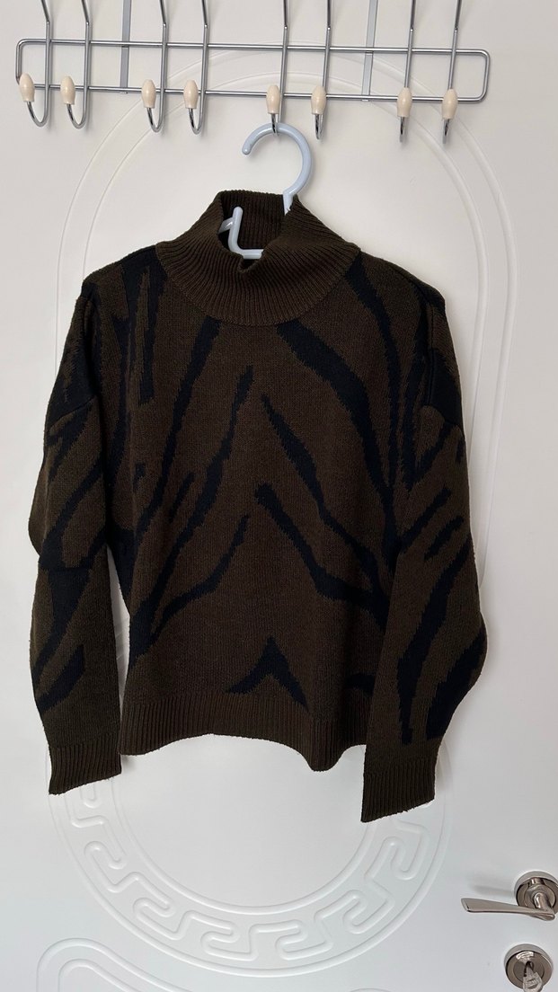 Haki Zebra Desenli Balıkçı Yaka Kazak - Görsel 5