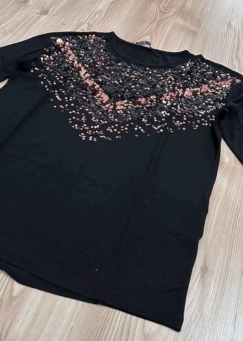 Siyah Payetli yarım Kollu Kadın - Görsel 3