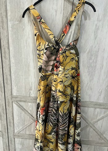 Çiçek Desenli V Yaka Uzun Çarpraz Detay Elbise - Görsel 2