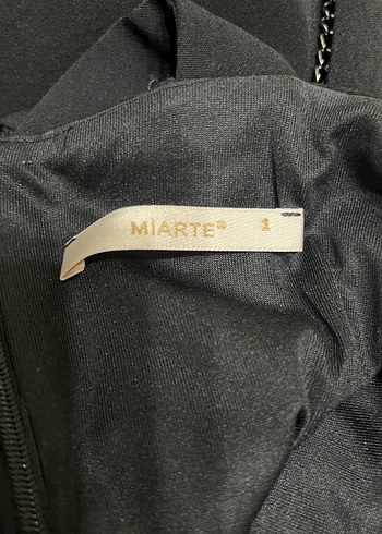 Miarte Marka Zincir Kemerli V Yaka Mini Tulum - Görsel 7