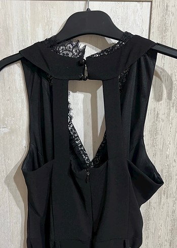 Miarte Marka Zincir Kemerli V Yaka Mini Tulum - Görsel 6