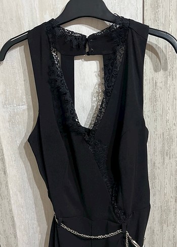 Miarte Marka Zincir Kemerli V Yaka Mini Tulum - Görsel 5