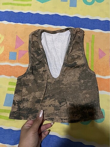 Zara Göğüs detaylı asker desenli bluz