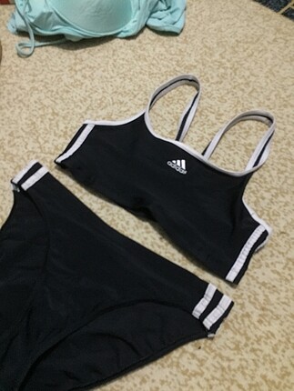 l Beden Orijinal Adidas bikini üstü