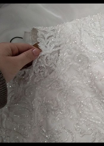 s Beden Uzun Kollu İşlemeli Beyaz Tesettür Gelinlik