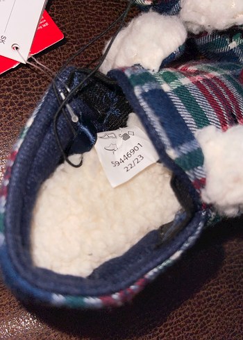 Renkli Düğmeli Çocuk Ev Terliği - Görsel 3