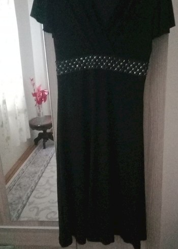 Siyah Nakışlı Uzun Kemerli Gotik Elbise