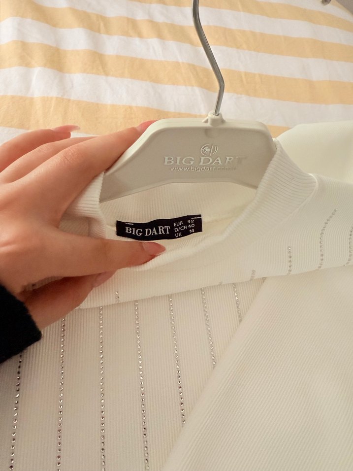 Beyaz Piliseli Kadın Triko bluz - Görsel 4