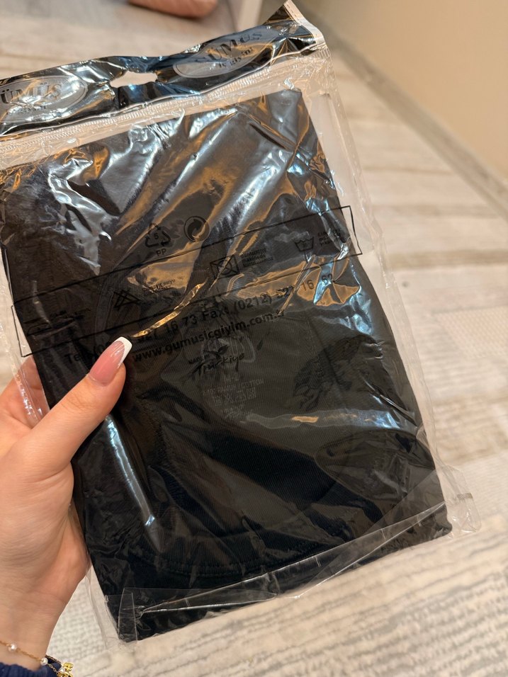 Erkek Siyah Sporcu Atlet Mini Kesim - Görsel 3